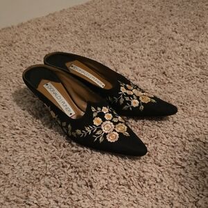 Donald J. Pliner Vintage Velvet Black Mules w/ Floral Embroidery, Size 7 (0718)